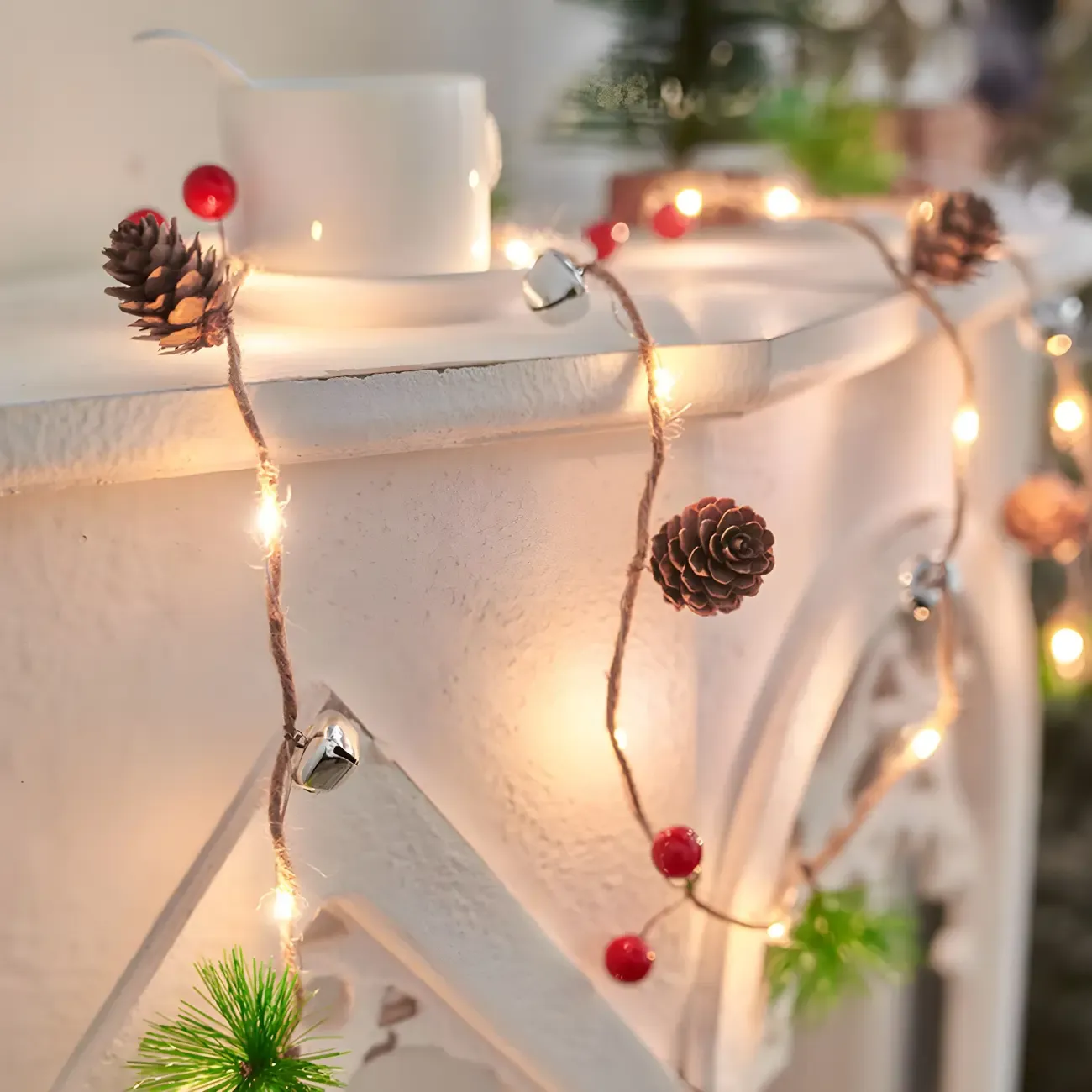 Festive Garland 20-Light LED String Light Image - 5