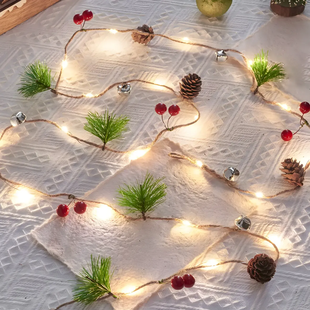 Festive Garland 20-Light LED String Light Image - 6