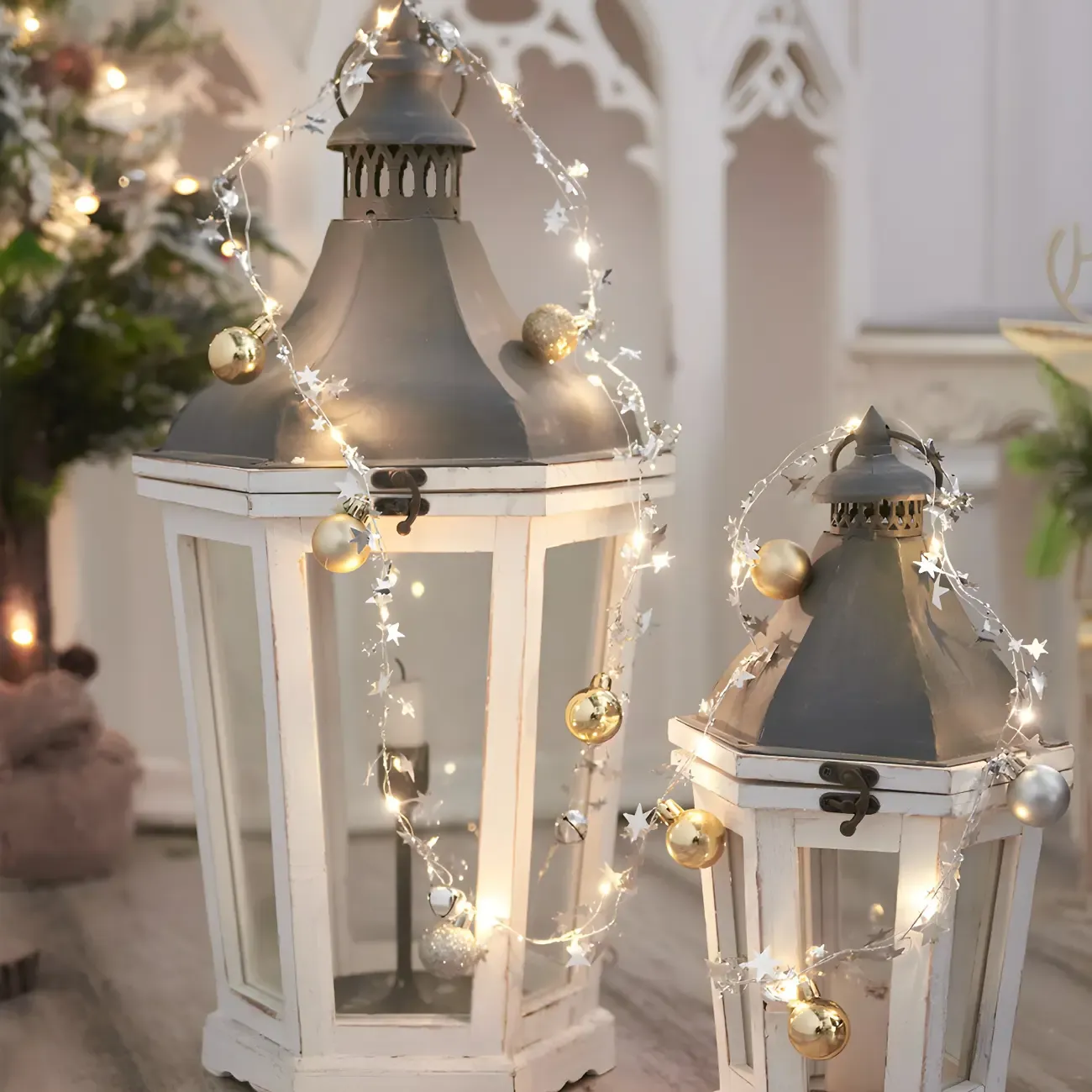 Festive Garland 20-Light LED String Light Image - 8
