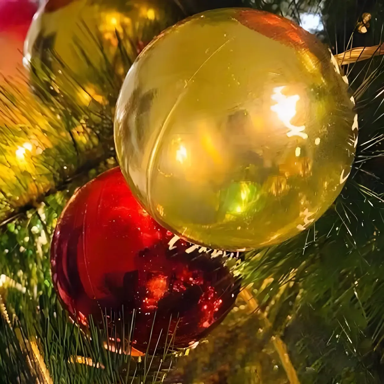 Festive Colorful Plastic Star and Ball Ornament String Light Image - 9