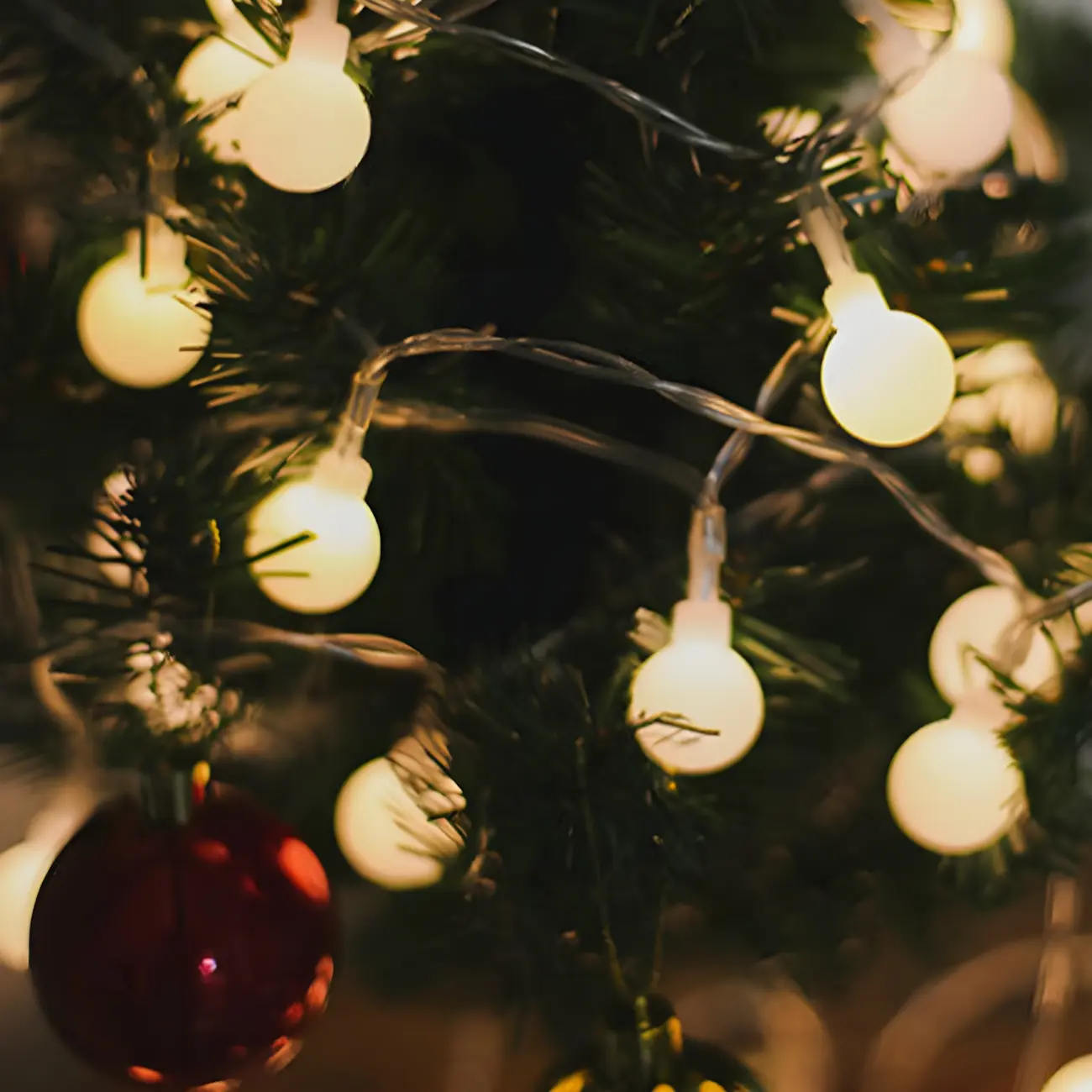 Star and Globe LED Warm Light String Light Image - 2 | homeyfad
