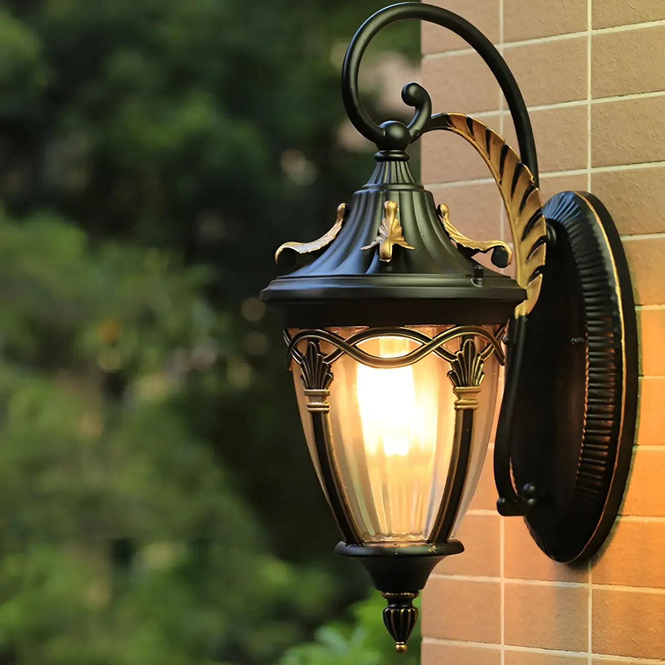 Waterproof Vintage Outdoor Bronze Metal Wall Lantern Sconce | HomeyFad