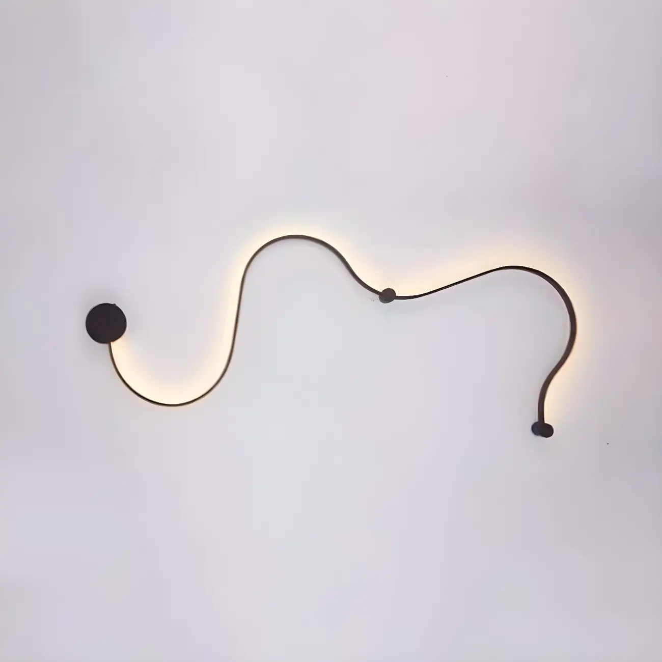 Unique Black Linear Flowing LED Wall Sconce for Living Room | homeyfad