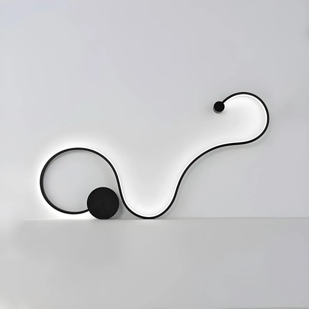 Unique Black Linear Flowing LED Wall Sconce for Living Room | homeyfad