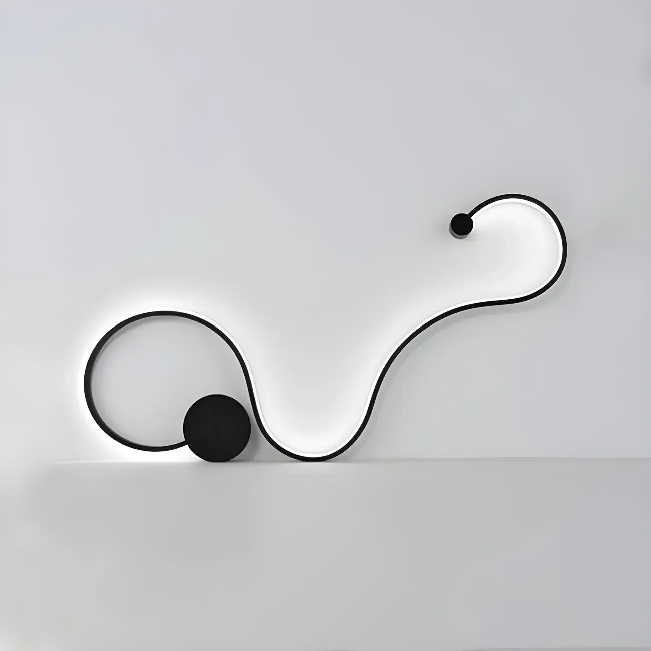 Unique Black Linear Flowing LED Wall Sconce for Living Room