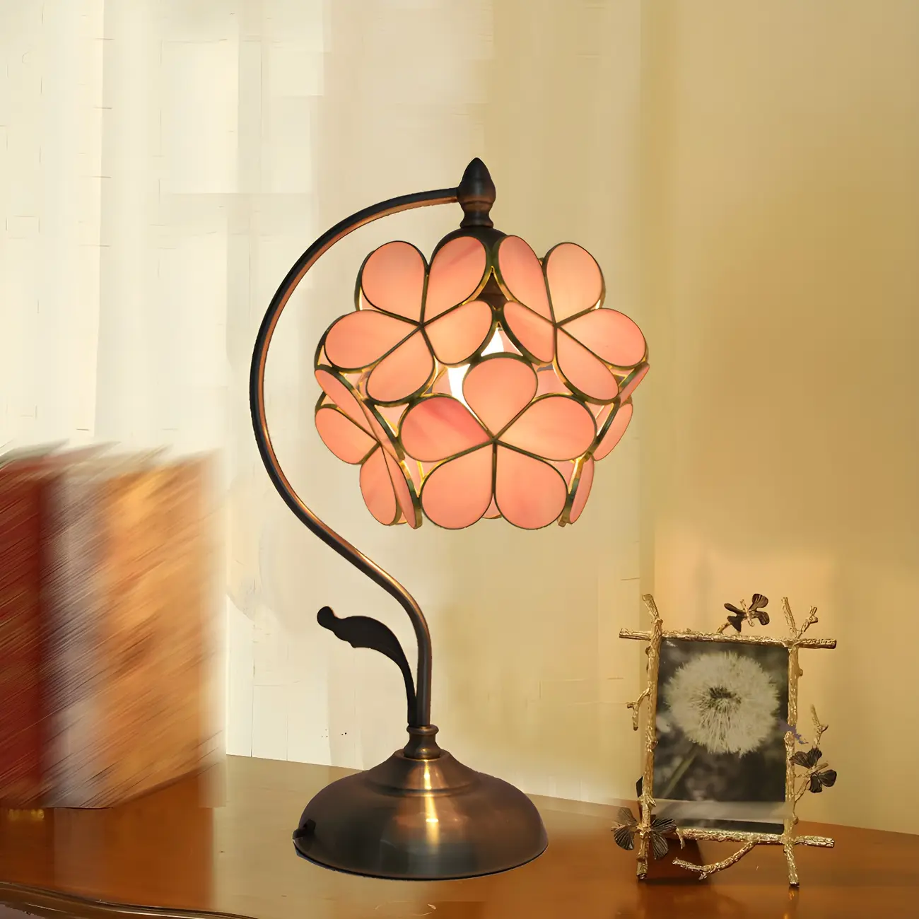 Vintage Stained Glass Flower Petal Table Lamp  Image - 2 | homeyfad