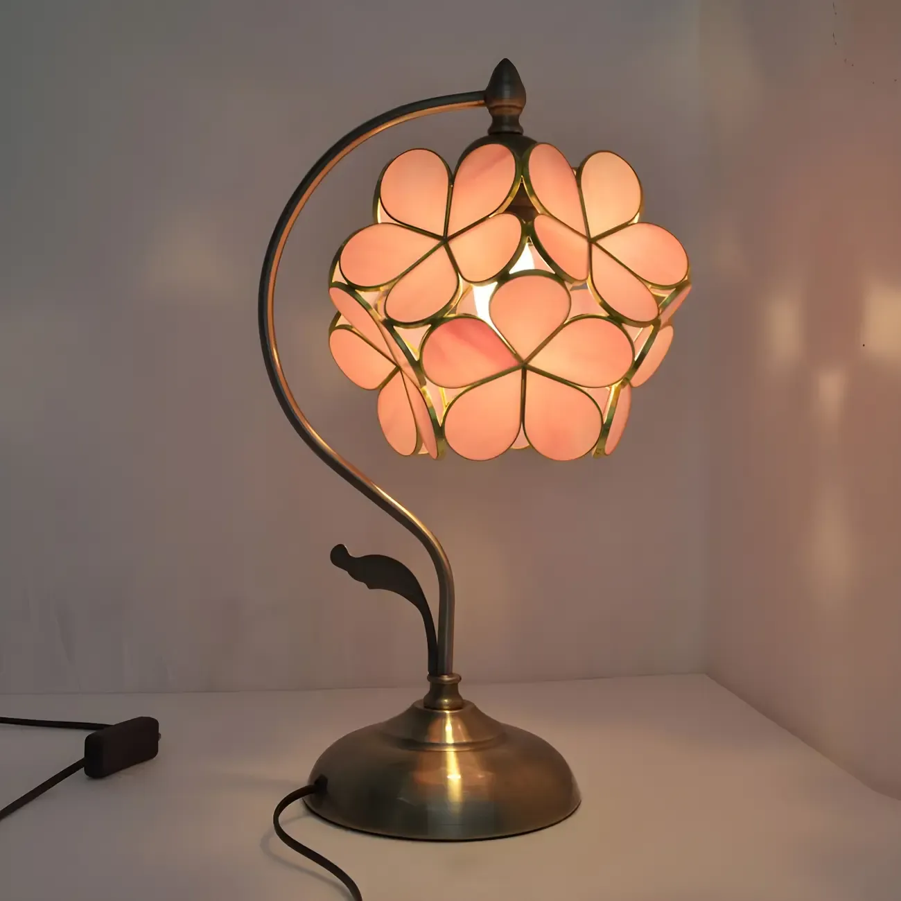 Vintage Stained Glass Flower Petal Table Lamp  Image - 9