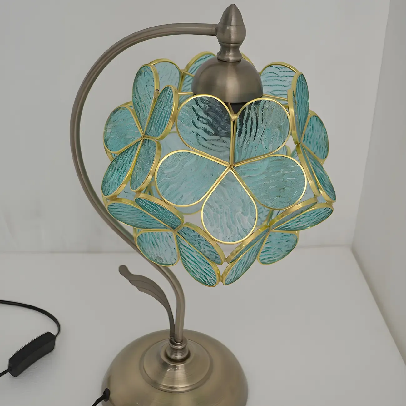 Vintage Stained Glass Flower Petal Table Lamp  Image - 12