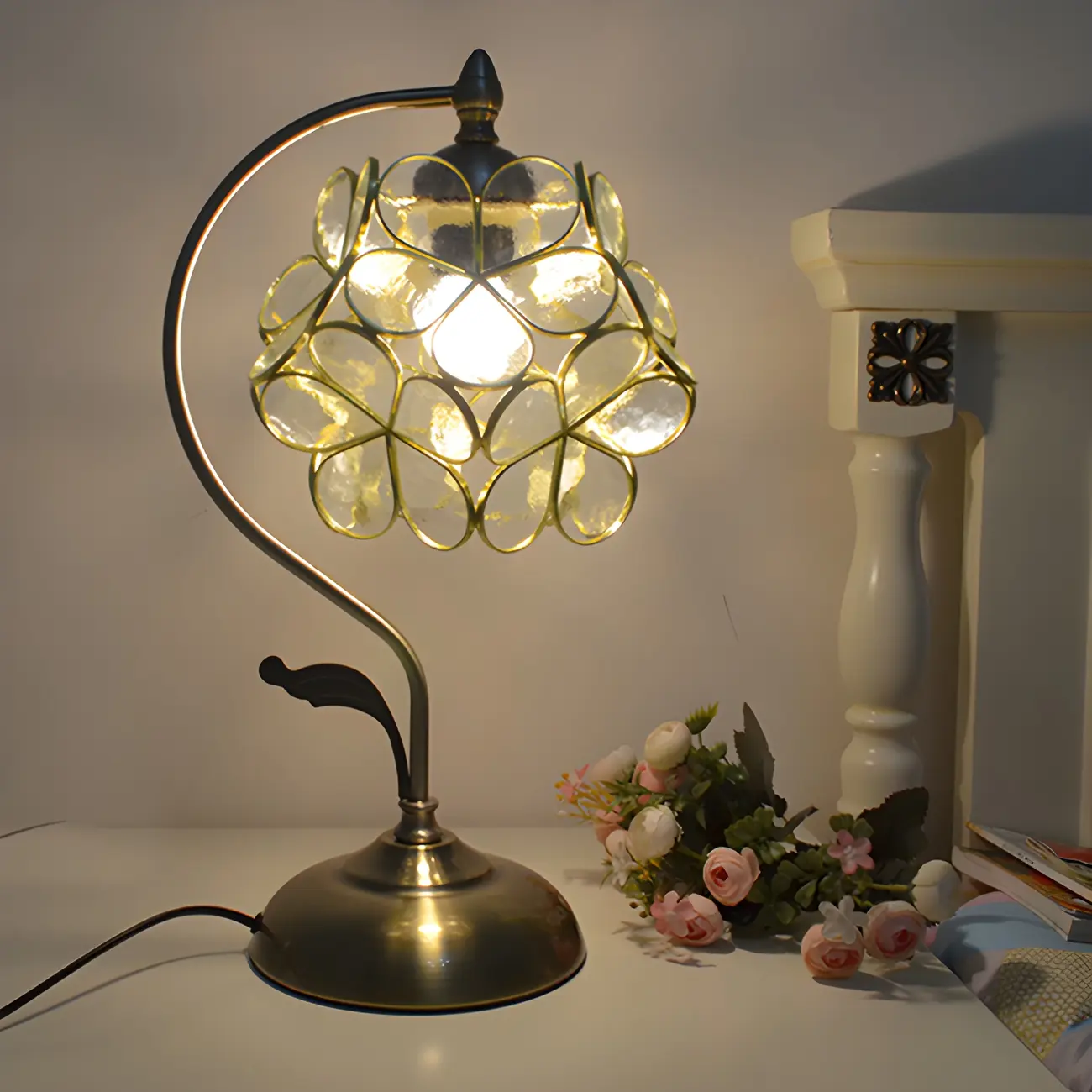 Vintage Stained Glass Flower Petal Table Lamp  Image - 15 | homeyfad