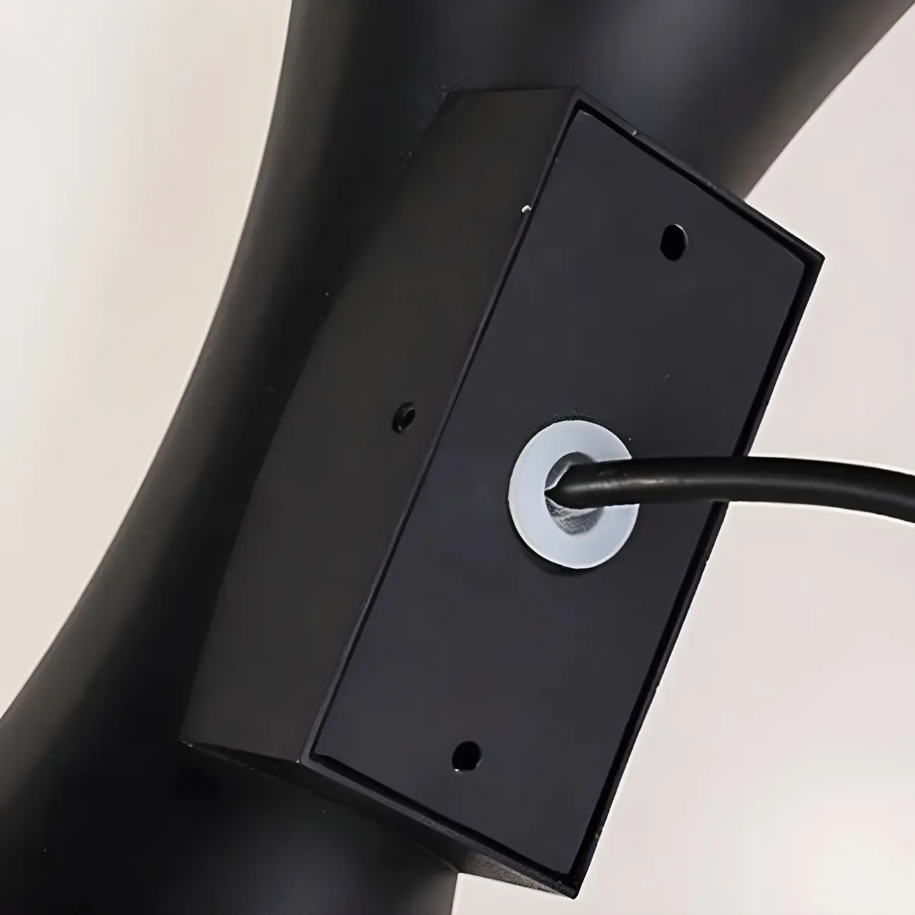 Modern Hourglass Metal LED Outdoor Wall Light Image - 15