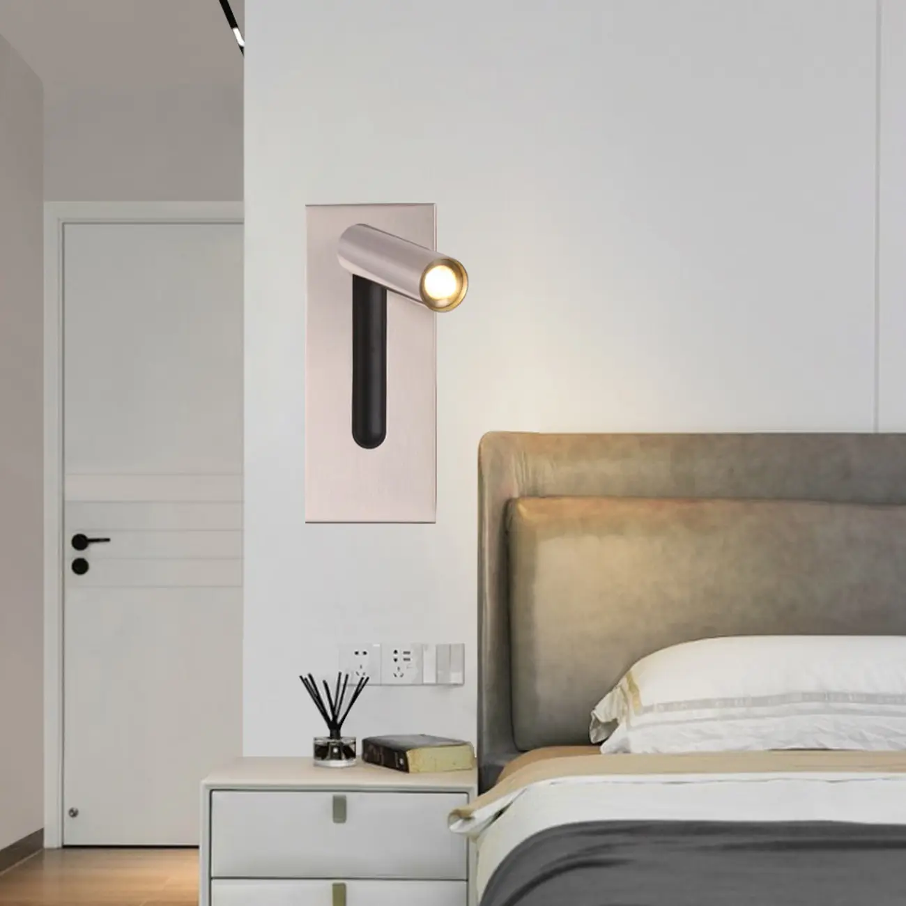 Modern Metal Adjustable Wall Sconce with LED Light Image - 6 | homeyfad