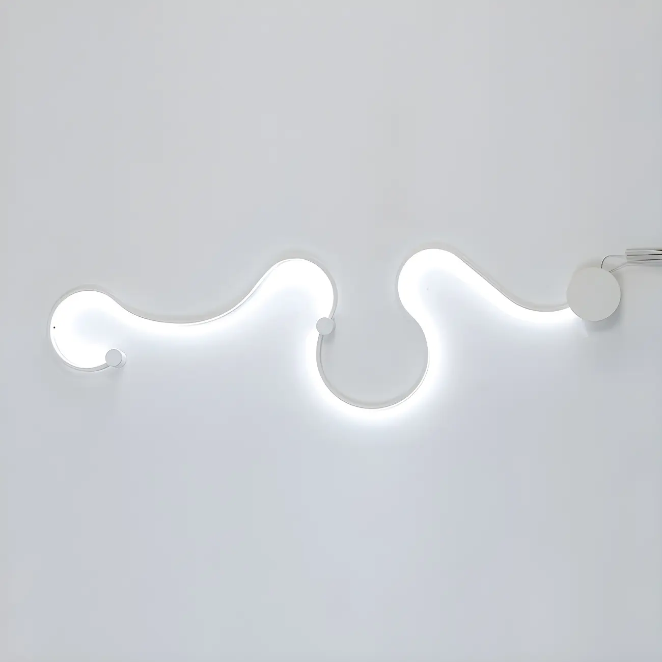 Modern Linear Abstract LED Wall Sconce for Residential Use | homeyfad