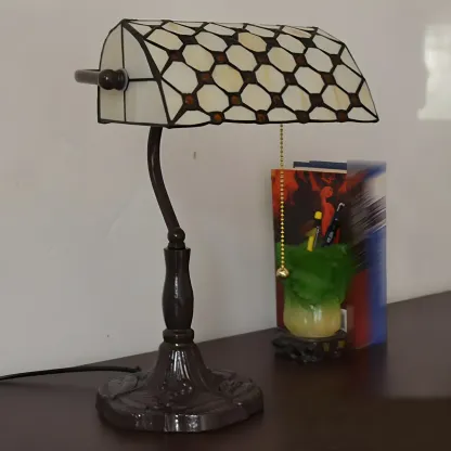 Retro Stained Glass LED Banker Table Lamp in Pull Chain Image - 6