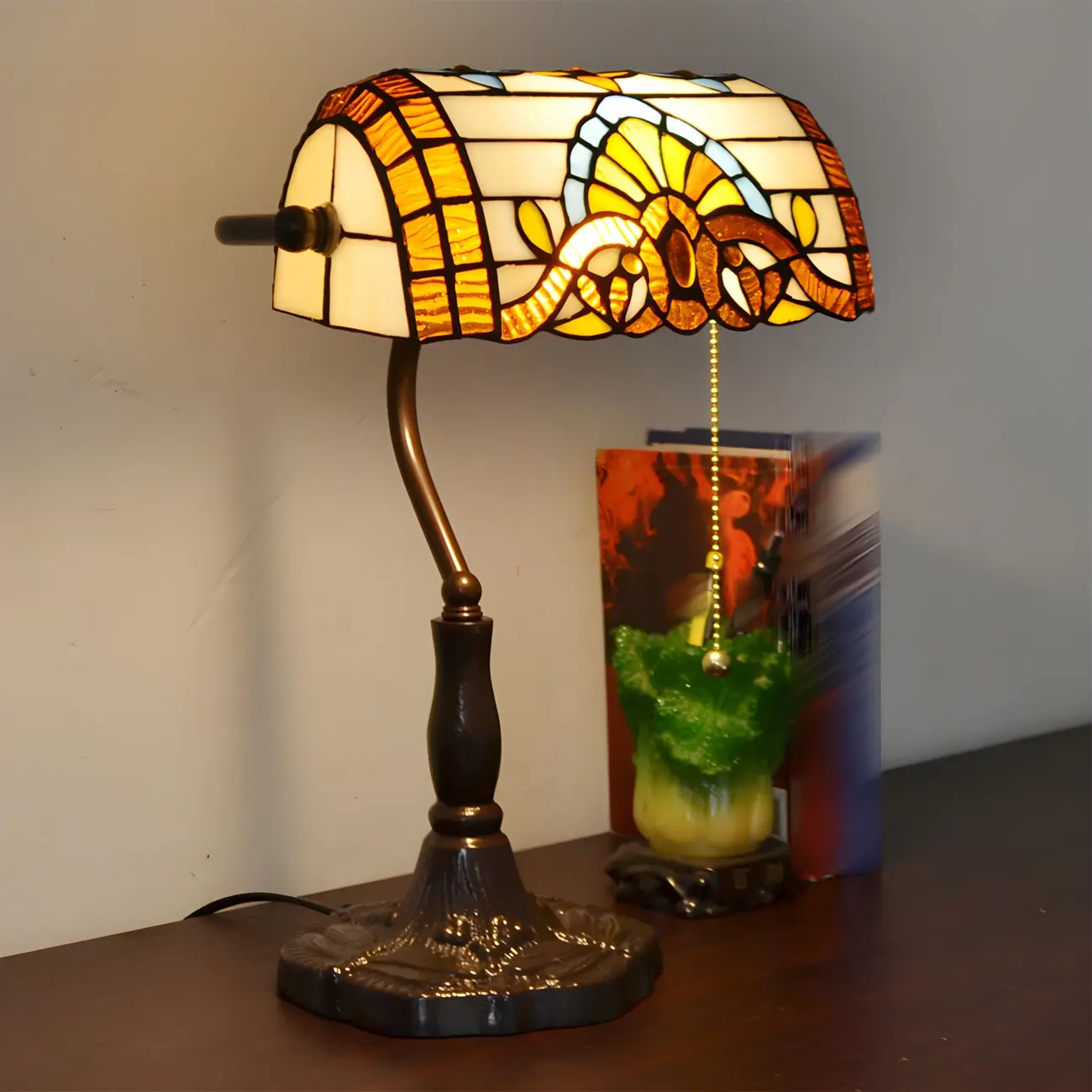 Retro Stained Glass LED Banker Table Lamp in Pull Chain Image - 13 | homeyfad