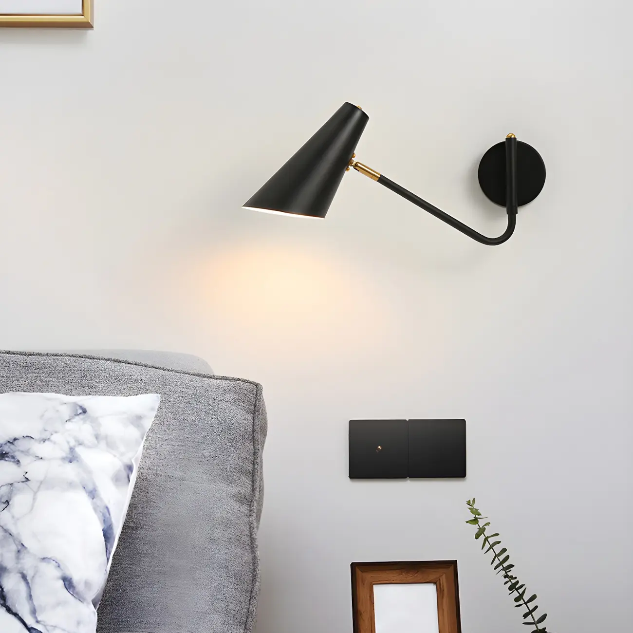 Modern Metal Simple Swing Arm Wall Light Image - 6 | homeyfad