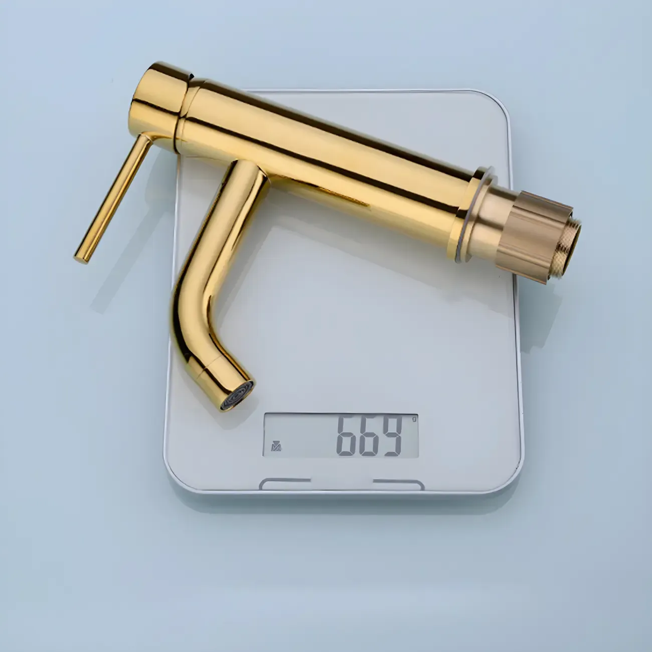 Luxurious Brushed Gold Bathroom Sink Faucet with Single Handle Image - 11