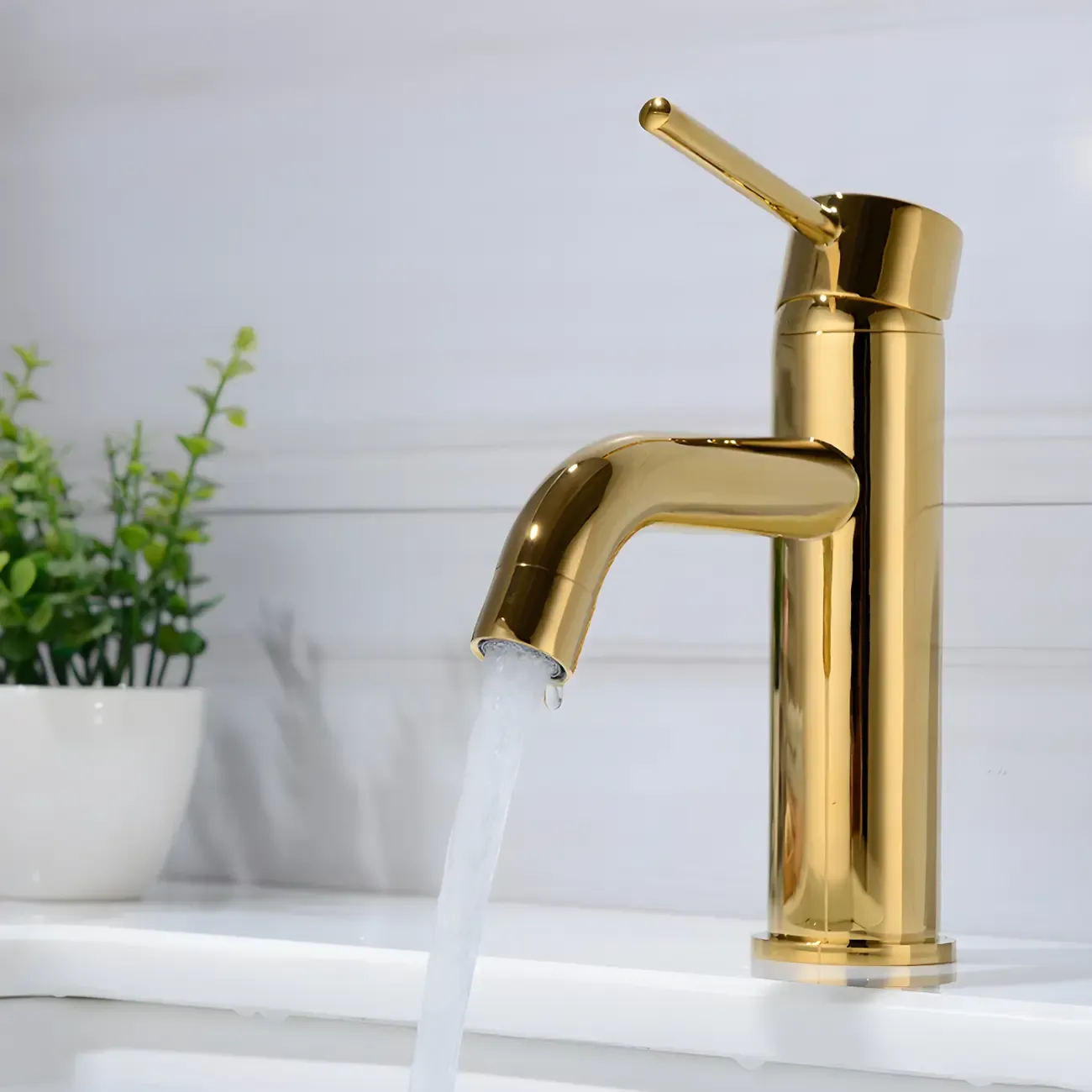 Luxurious Brushed Gold Bathroom Sink Faucet with Single Handle Image - 16
