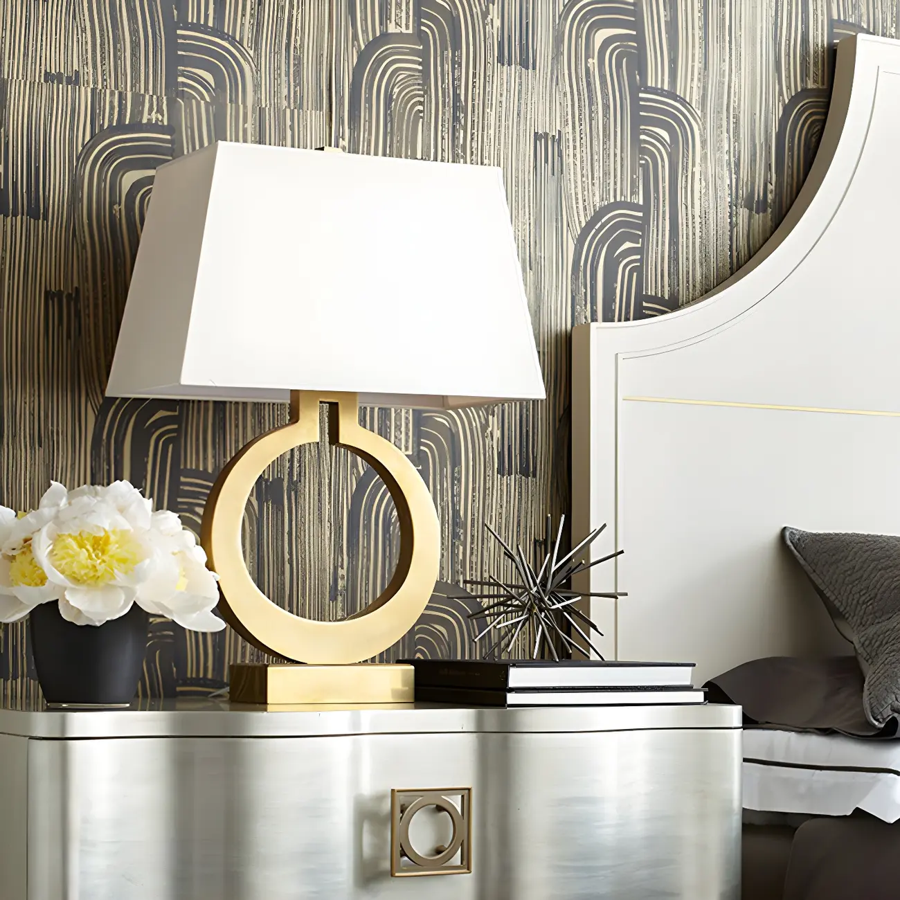 Luxury Gold Circle Base LED Table Lamp Fabric Shade Image - 12 | homeyfad