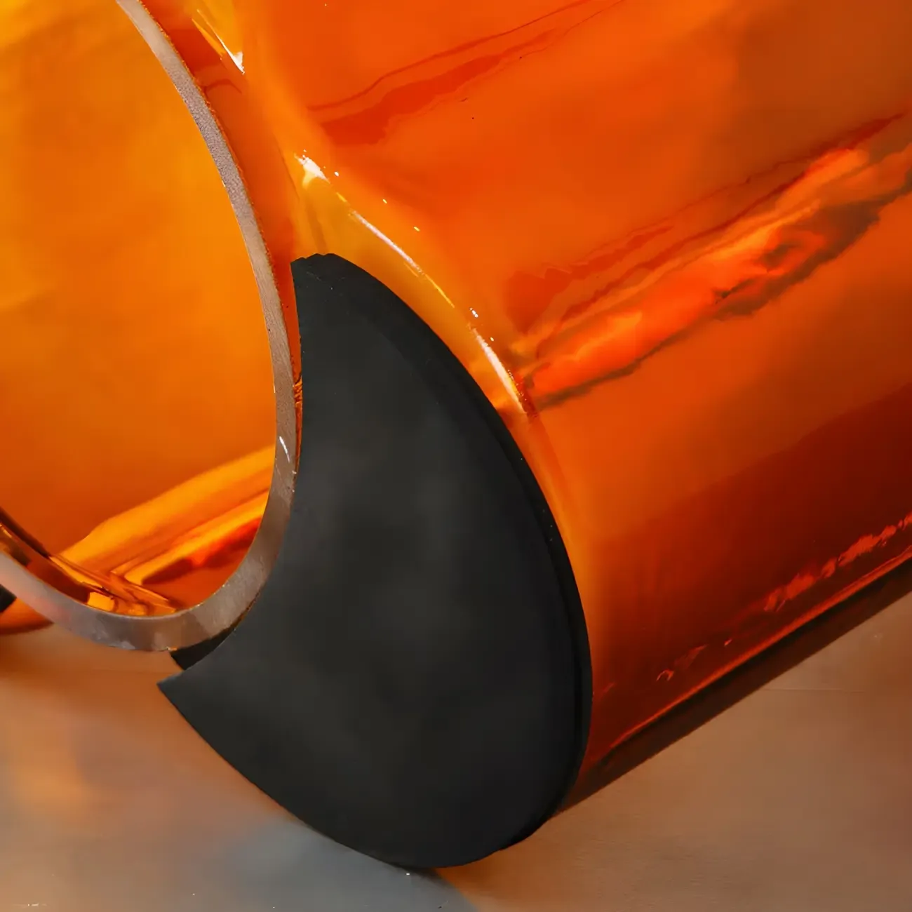 Simple Modern Round Clear Glass Coffee Table Image - 11