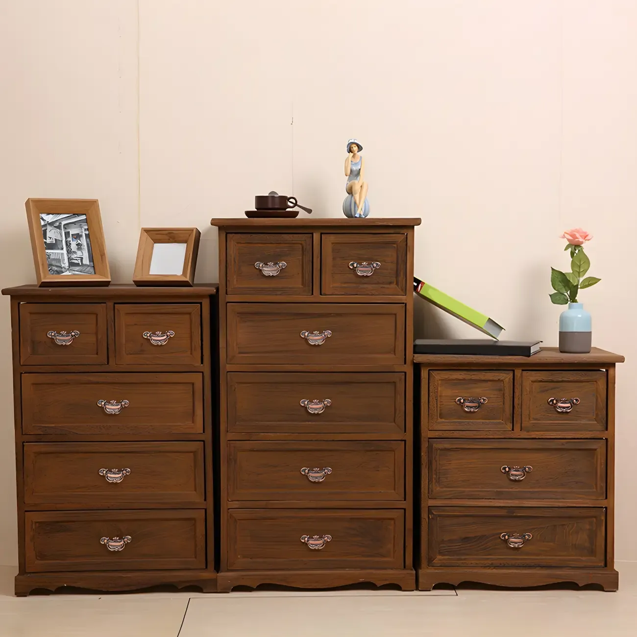 Traditional Wooden Dressers & Chests with Drawers for Bedroom Image - 6