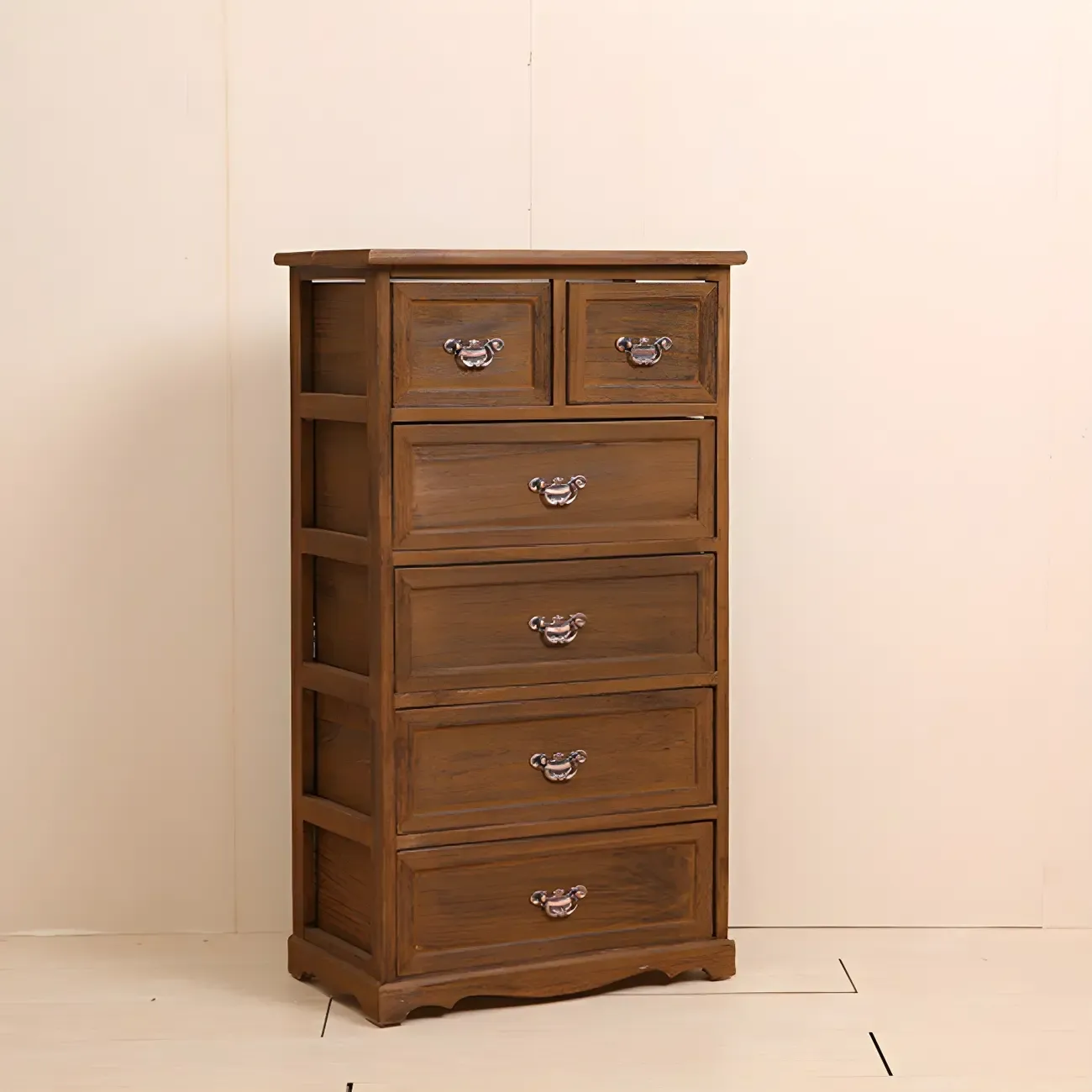 Traditional Wooden Dressers & Chests with Drawers for Bedroom Image - 10
