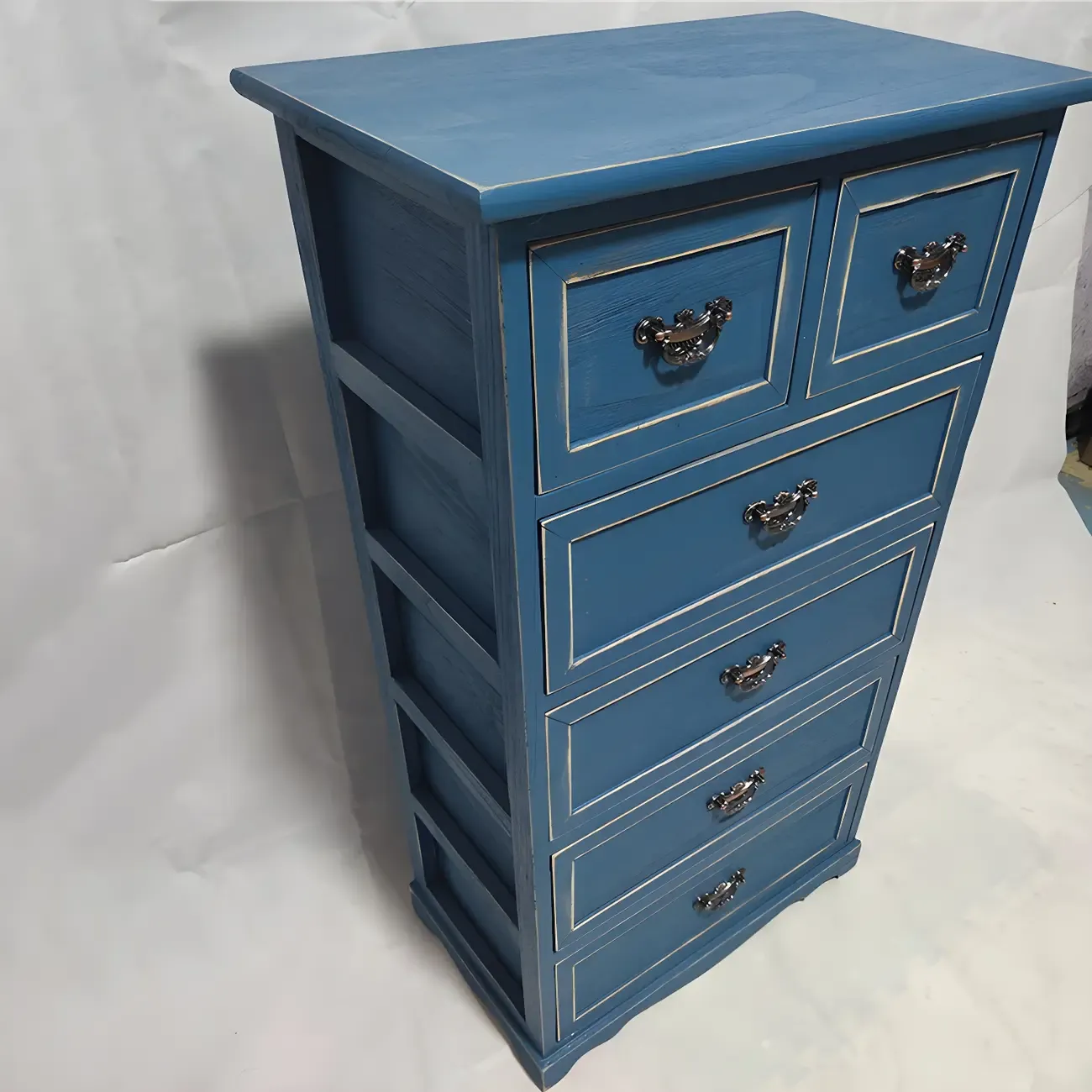 Traditional Wooden Dressers & Chests with Drawers for Bedroom Image - 13