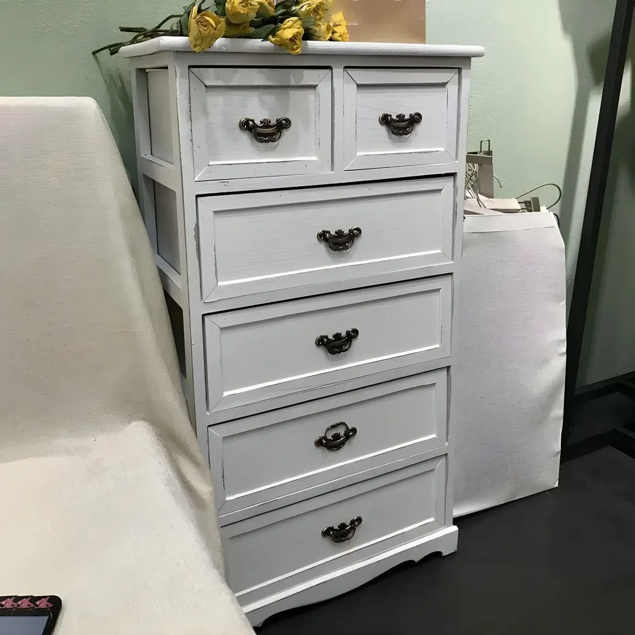 Traditional Wooden Dressers & Chests with Drawers for Bedroom Image - 28