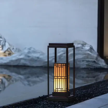 Oriental Retro Solar Rectangle Vertical Post Cap Light Image - 4