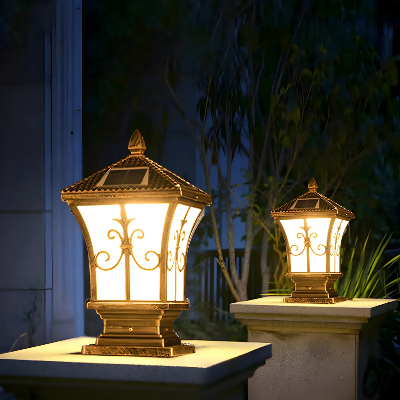 Vintage Lantern Solar Fence Post Light with 3 Color Light  Image - 2 | homeyfad