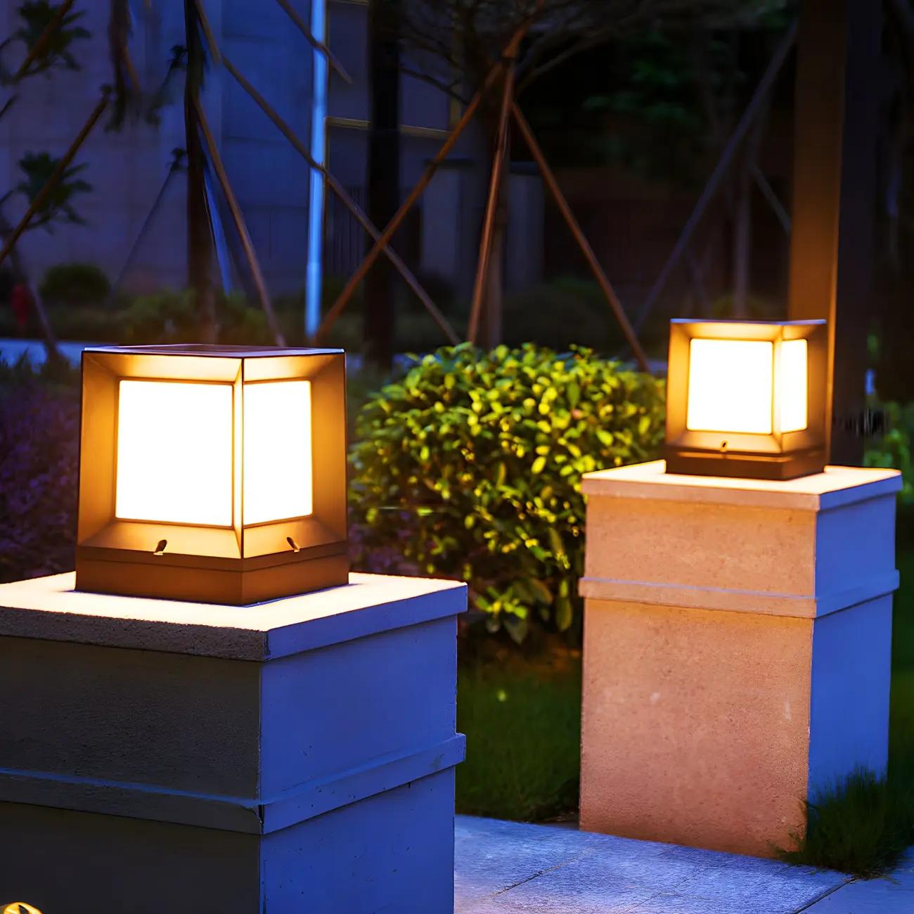 Outdoor Rectangle Black Plastic Solar Post Cap Light LED Lamp Image - 1 | homeyfad