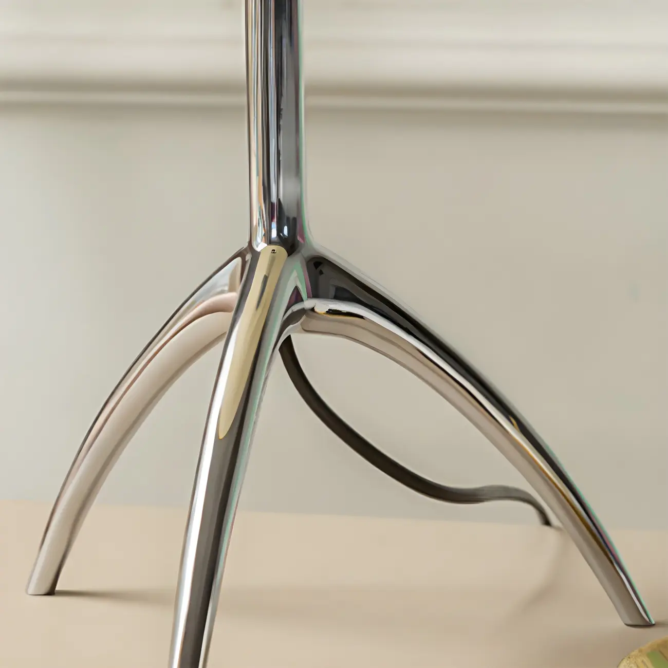 Nordic Modern Tripod Silver and Glass Table Lamp in Metal Base Image - 12 | homeyfad