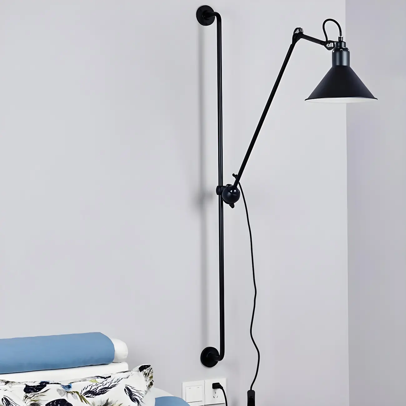 Modern Metal Black Adjustable Swing Arm Wall Light Image - 1 | homeyfad