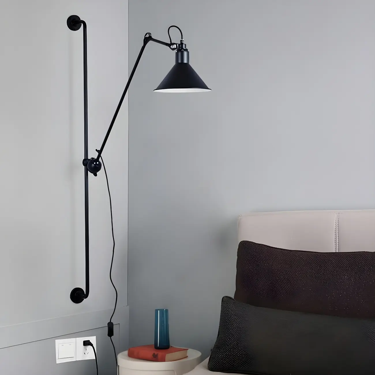 Modern Metal Black Adjustable Swing Arm Wall Light Image - 4 | homeyfad