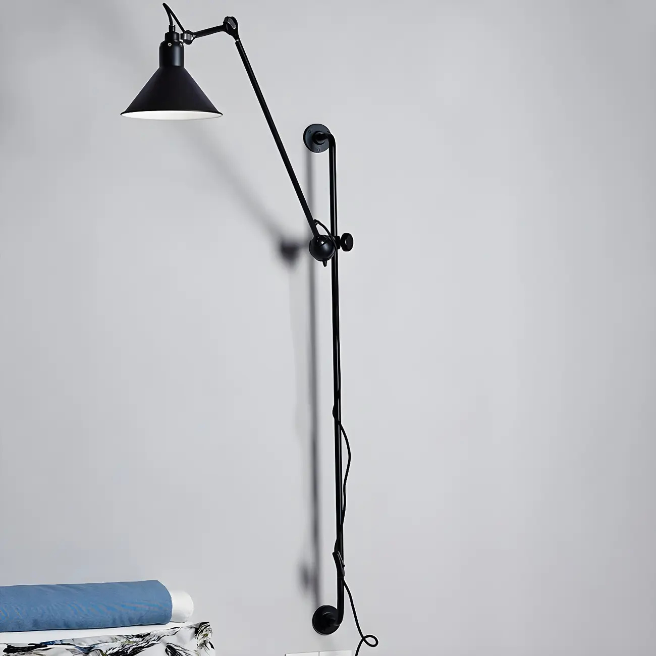 Modern Metal Black Adjustable Swing Arm Wall Light Image - 5 | homeyfad