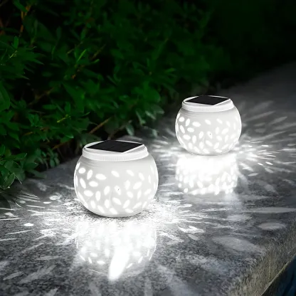 Solar White Ceramic Decorative Post Cap Light Image - 3