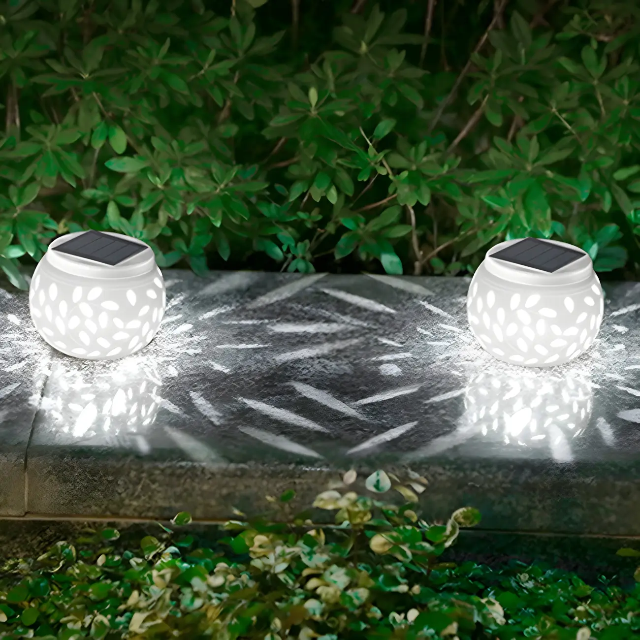 Solar White Ceramic Decorative Post Cap Light Image - 6 | homeyfad