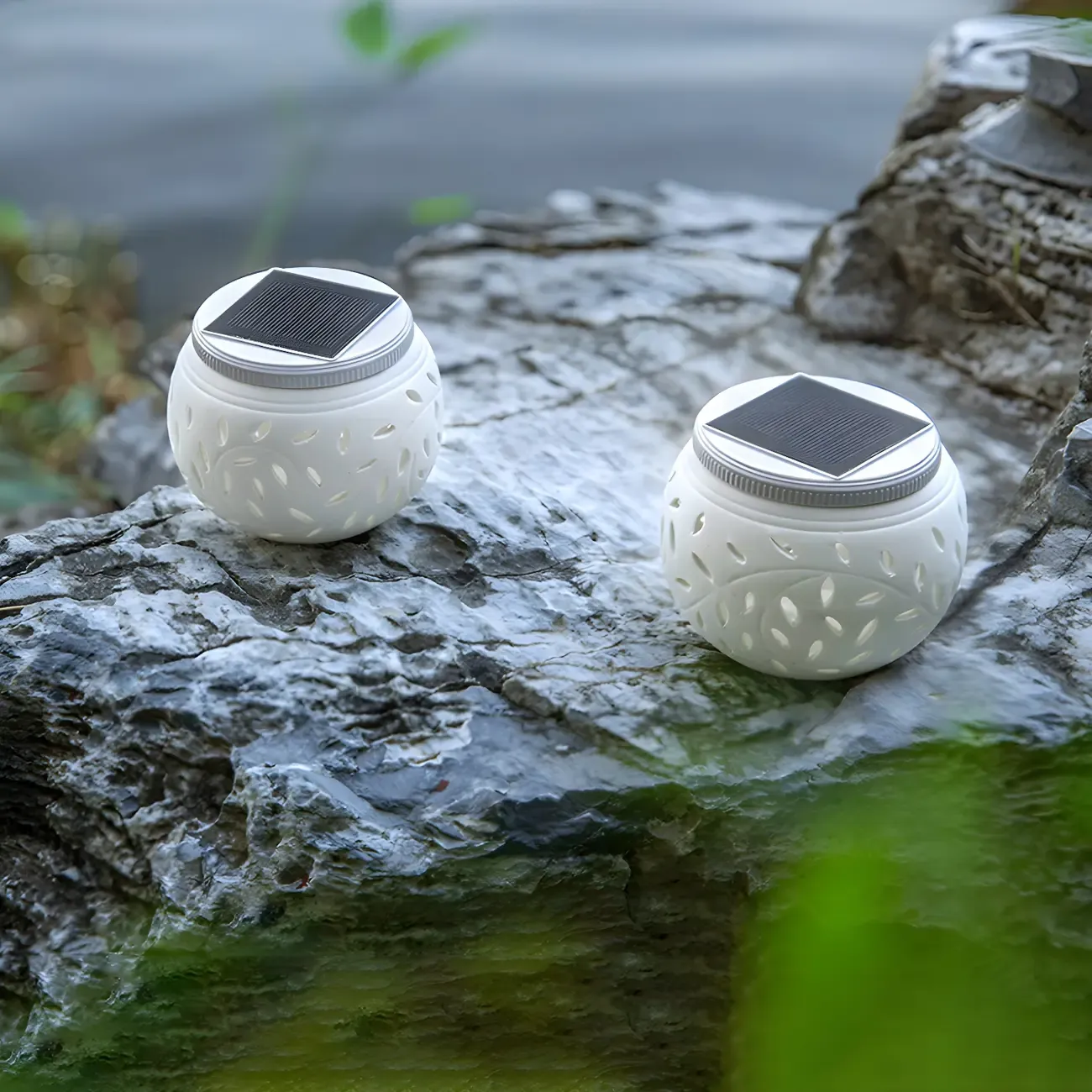 Solar White Ceramic Decorative Post Cap Light Image - 9