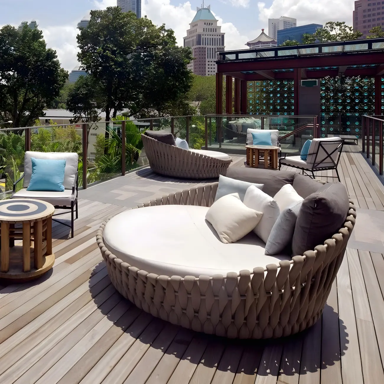 Country Outdoor Round Daybed in All Weather Image - 1 | homeyfad