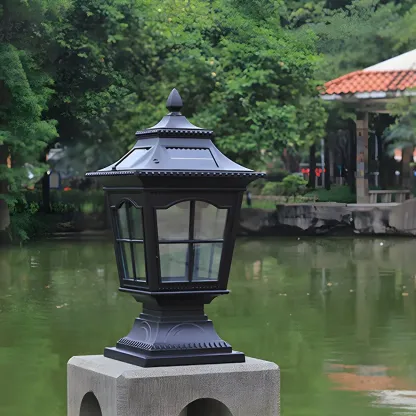 Retro Metal Clear Pane Solar Post Cap Light Image - 2