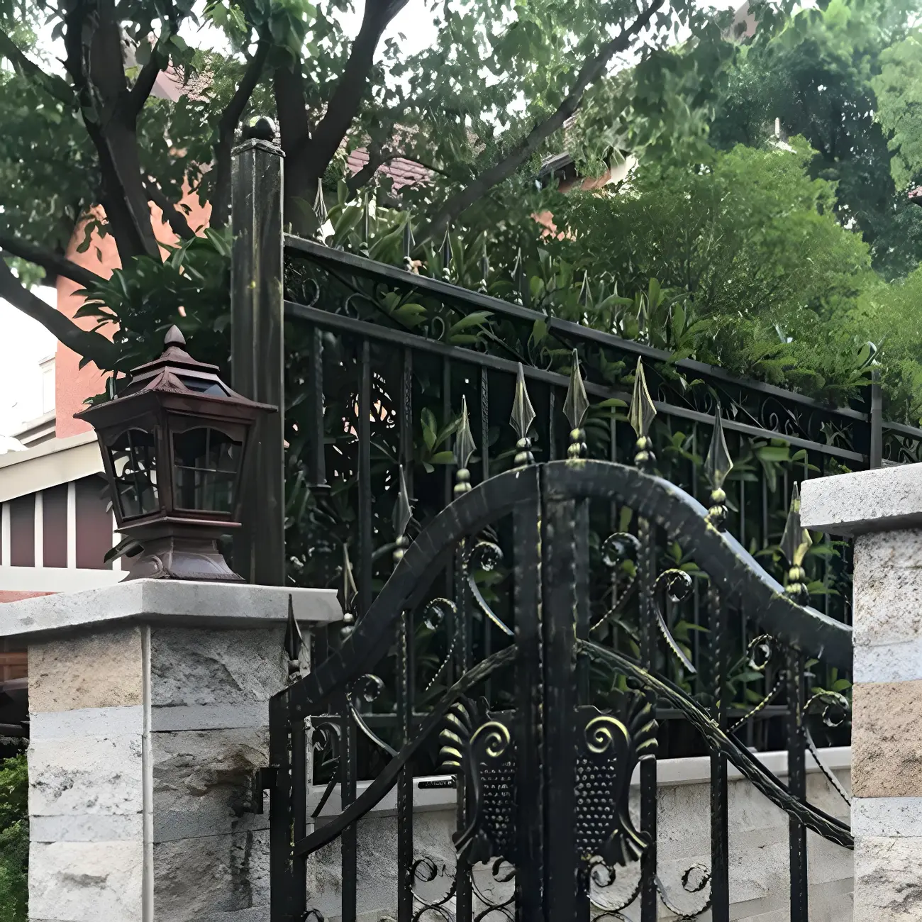 Retro Metal Clear Pane Solar Post Cap Light Image - 3 | homeyfad