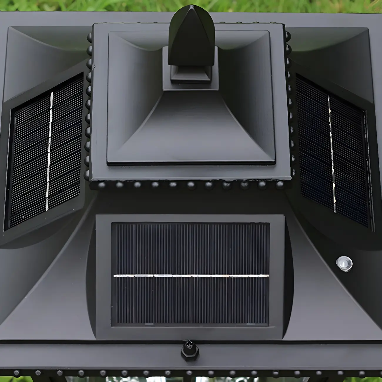 Retro Metal Clear Pane Solar Post Cap Light Image - 10 | homeyfad