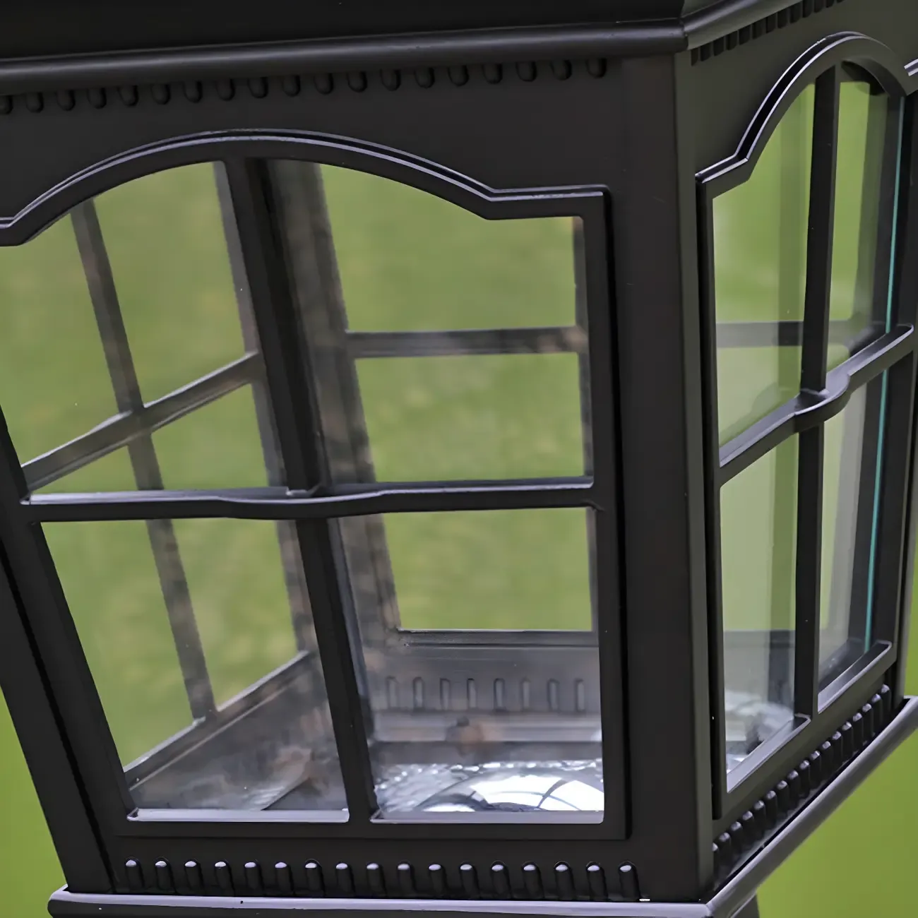 Retro Metal Clear Pane Solar Post Cap Light Image - 11
