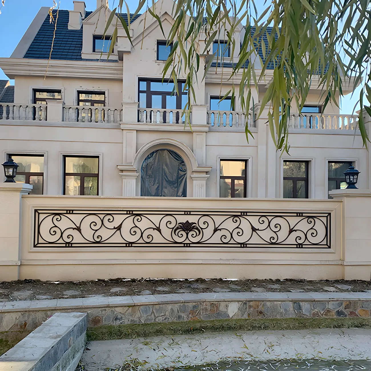 Retro Metal Clear Pane Solar Post Cap Light Image - 5 | homeyfad