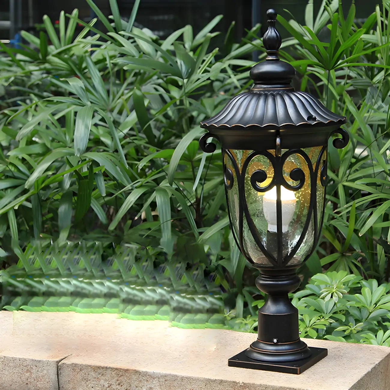 Retro Elegant Wired Black Metal Decorative Post Cap Light Image - 4 | homeyfad