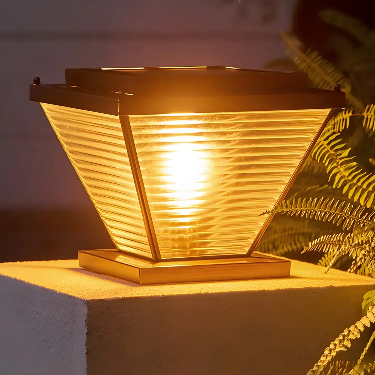 Solar Bronze Glass Reverse-Pyramid Post Cap Light Image - 6