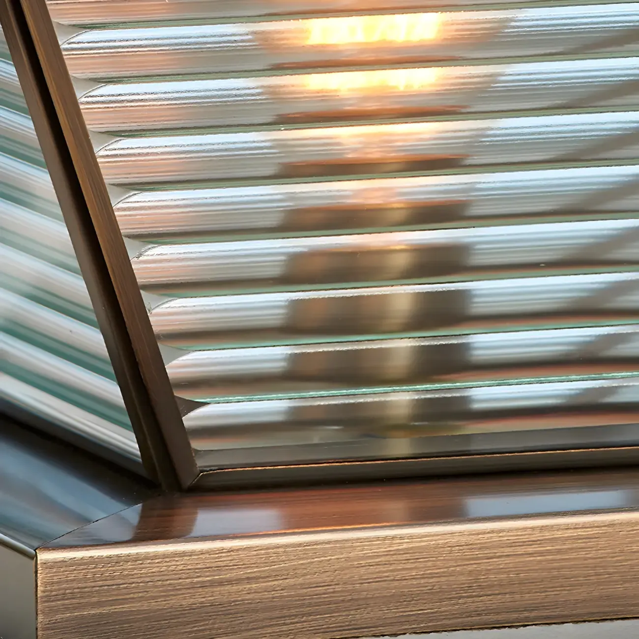 Solar Bronze Glass Reverse-Pyramid Post Cap Light Image - 9