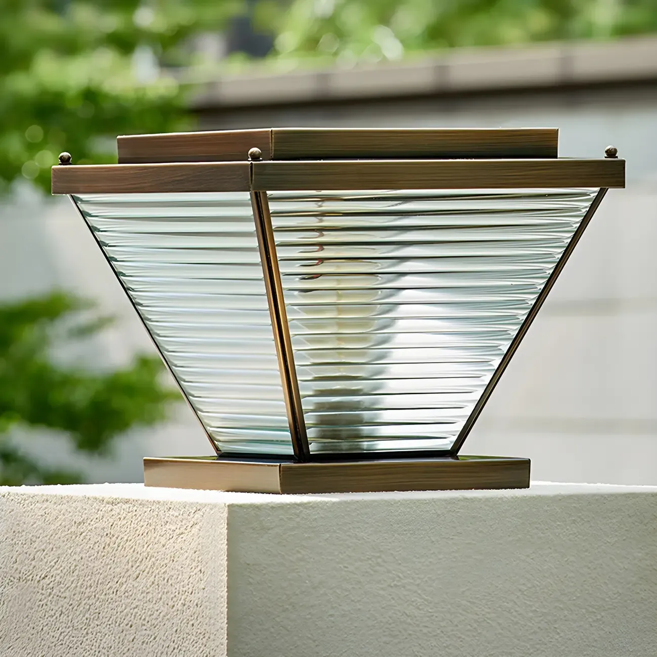 Solar Bronze Glass Reverse-Pyramid Post Cap Light Image - 4