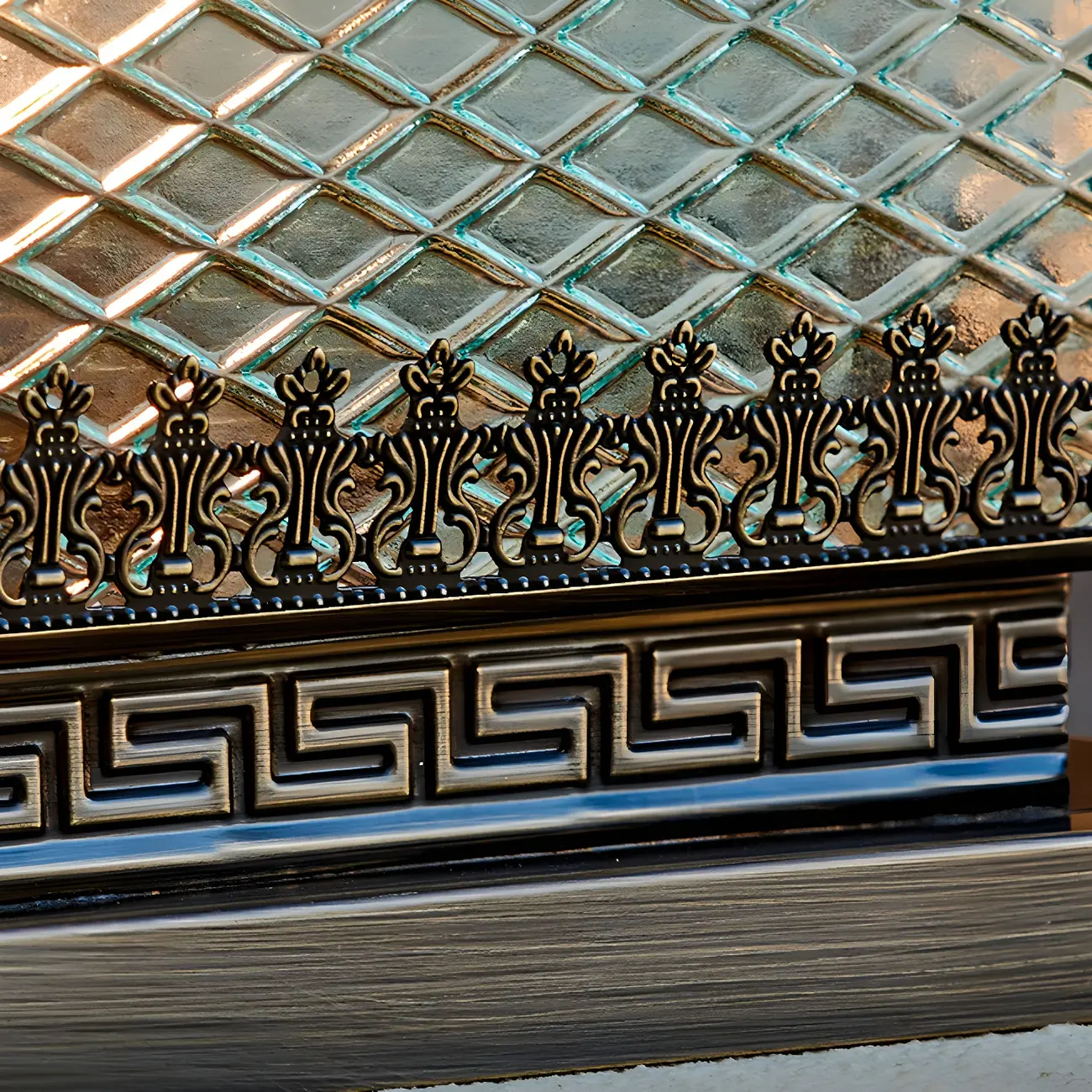 Simple Oriental Bronze Metal Post Cap Light Image - 11 | homeyfad