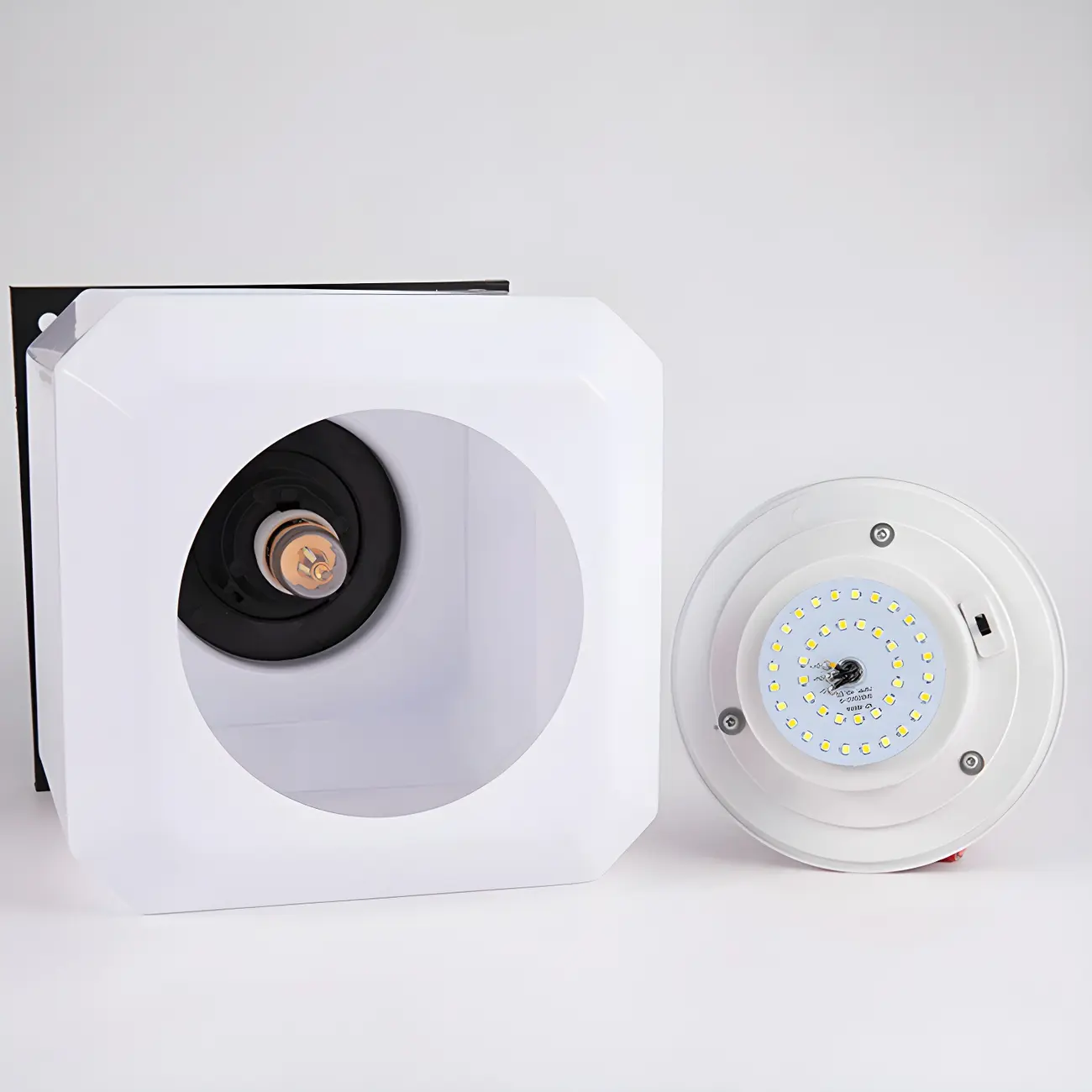 Solar White Simple Cube Post Cap Light Image - 12 | homeyfad
