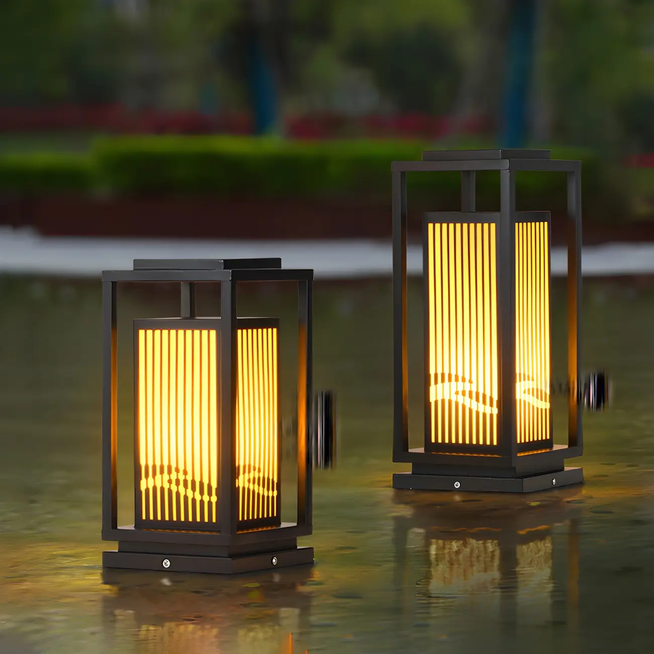 Solar Vertical Black Metal Rectangular Post Cap Light Image - 1 | homeyfad